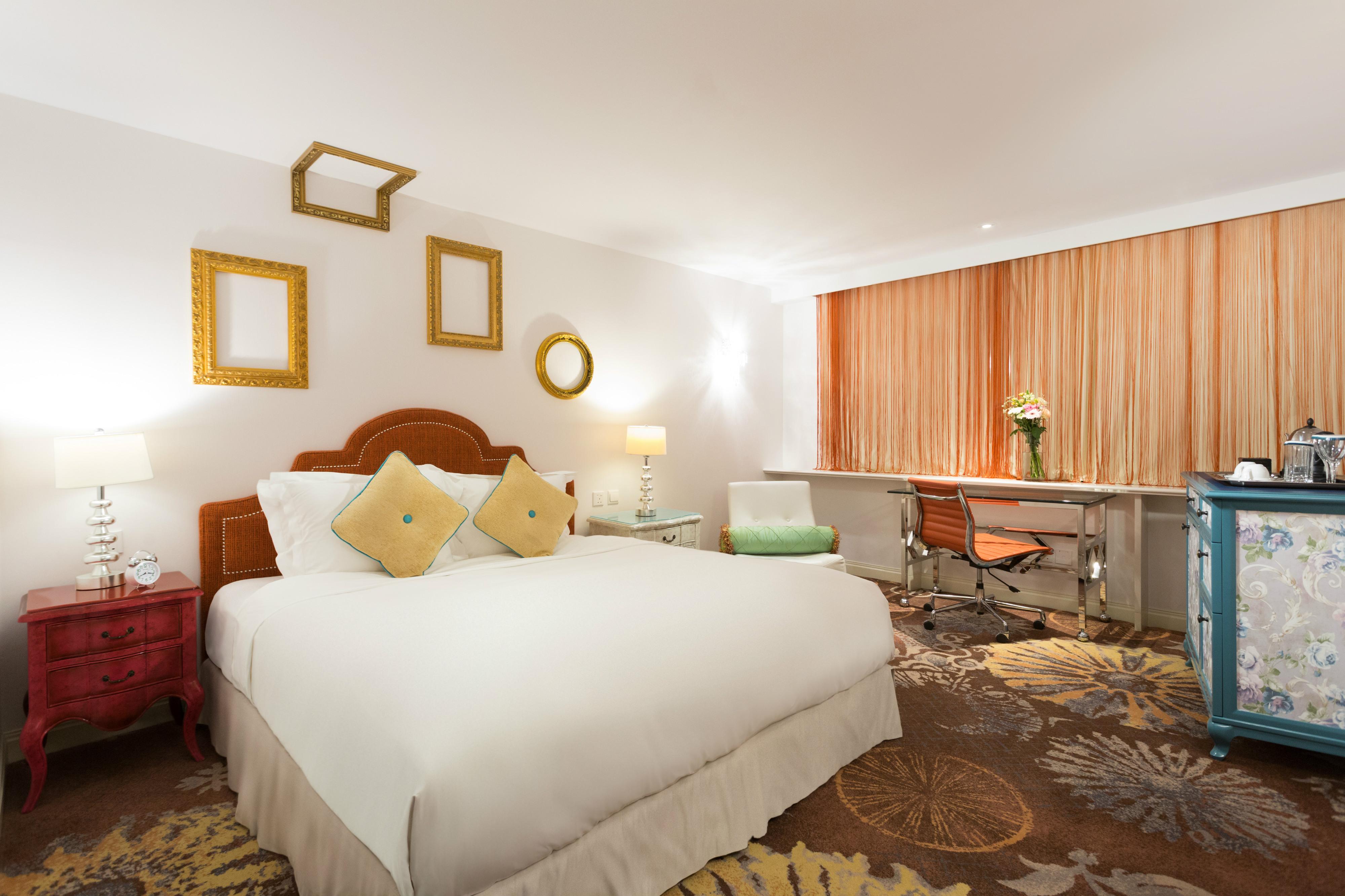Camera Deluxe con letto King Size o Camera doppia con letti singoli con letto supplementare